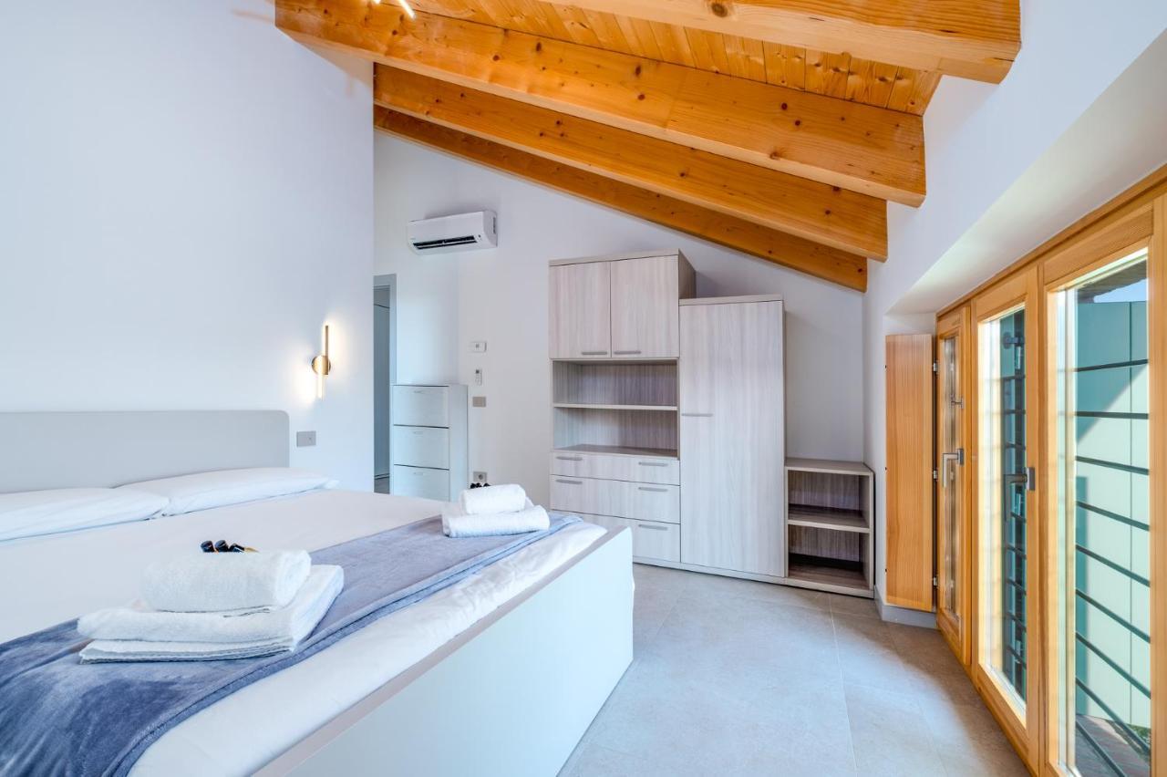 Ca' Bianca Loft Near Gardaland Apartment Peschiera del Garda