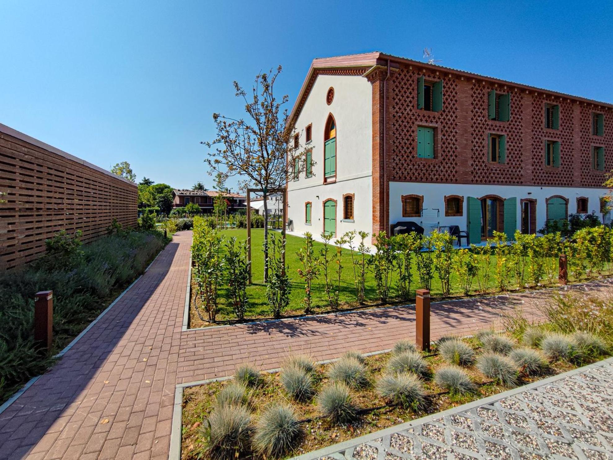 Ca' Bianca Loft Near Gardaland * Peschiera del Garda